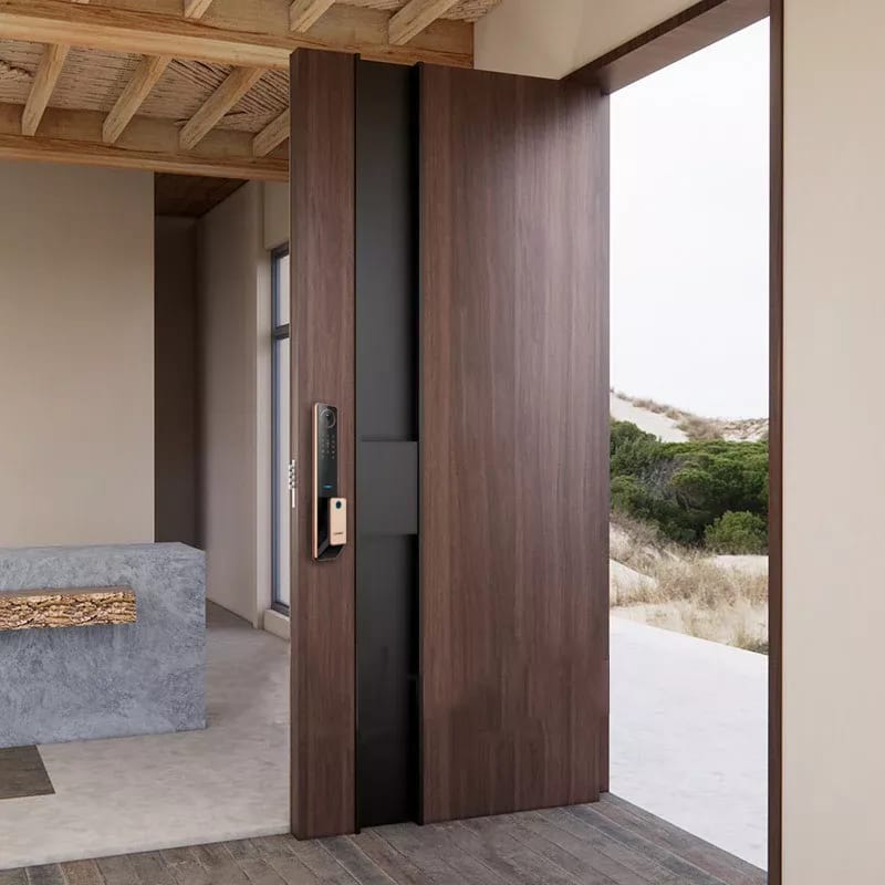Timber entrance door with keyless access
